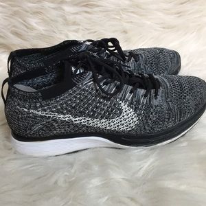 Womens Nike Flyknit Oreo